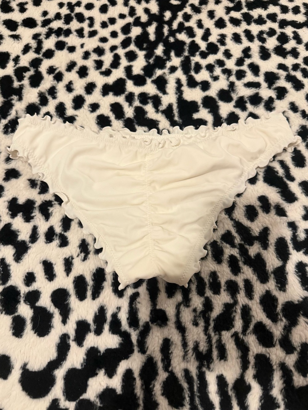 Target Cream Ruffle Bikini Bottoms - Picture 2 of 2